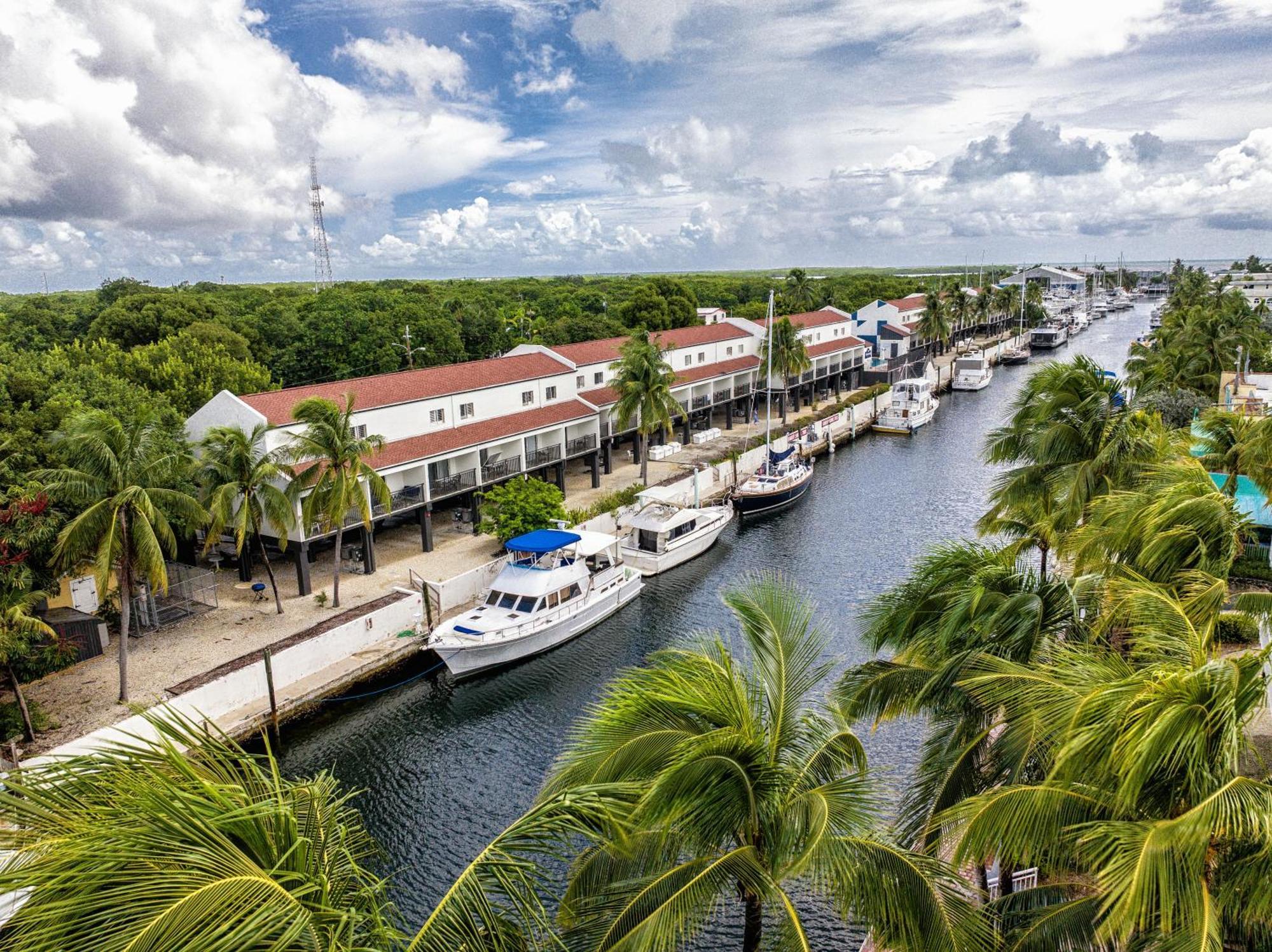 Waterside Suites And Marina Кий Ларго Екстериор снимка